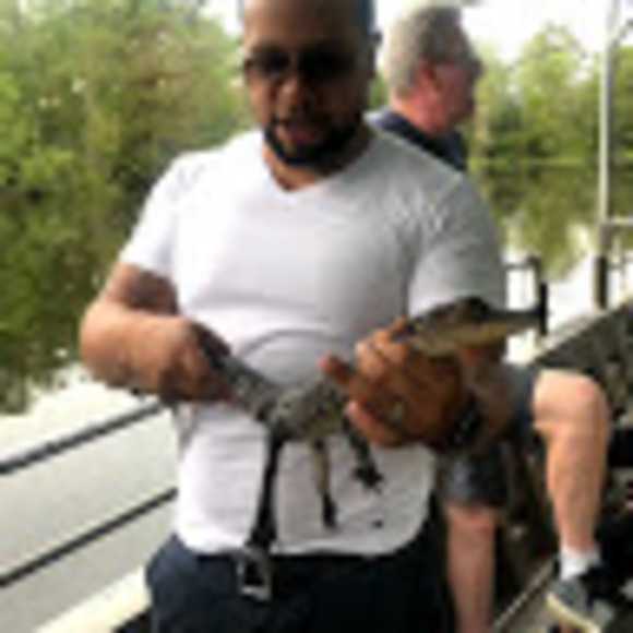 Meet your Posher, Mikal - Picture 1 of 1